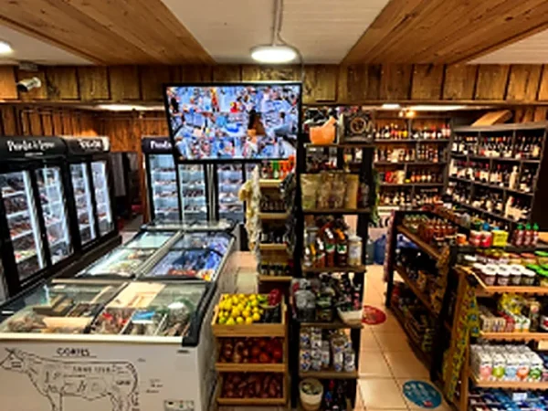 Cervezas — Punta de Lomo Market, Pichilemu